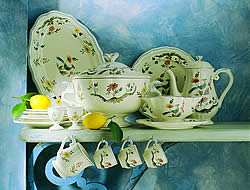 oiseaux de paradis dinner service by Gien